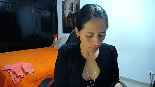 sharoon cheerry online show from 12, 2, 2026