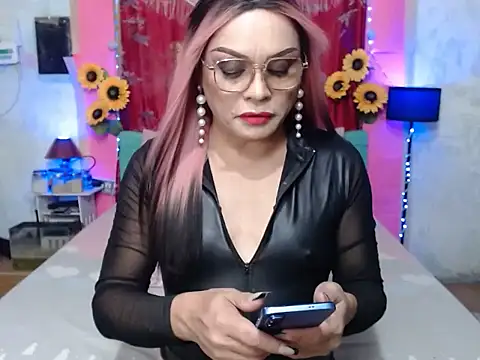 Snapshot of UrAsianPrincessDanie chatting on 25, 4, 2026 UrAsianPrincessDanie online show from 25, 4, 2026