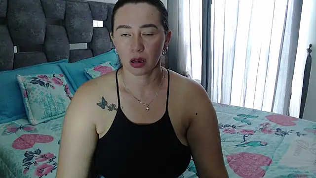 sara hott 1 online show from 8, 3, 2026