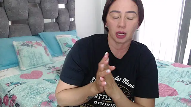 sara hott 1 online show from 12, 3, 2026