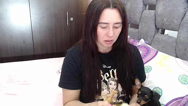 Snapshot of sara_hott_1 chatting on 9, 6, 2026 sara hott 1 online show from 9, 6, 2026
