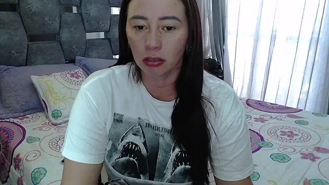 sara hott 1 online show from 2, 4, 2026