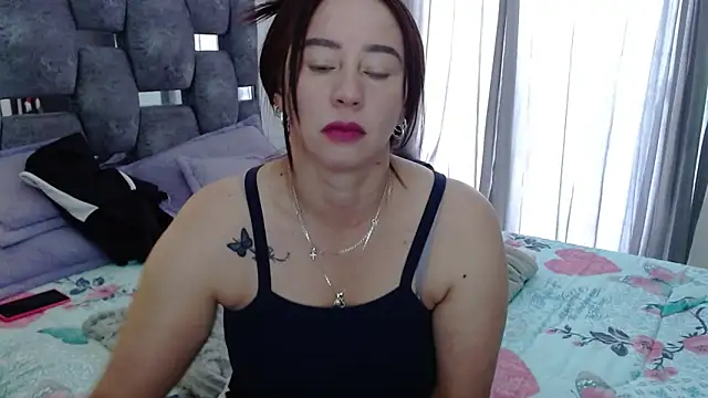 sara hott 1 online show from 25, 11, 2025