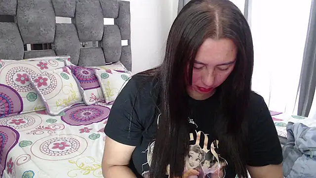 sara hott 1 online show from 6, 4, 2026