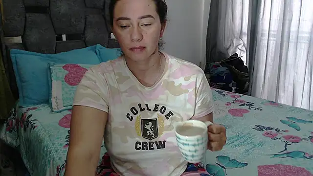 sara hott 1 online show from 23, 3, 2026