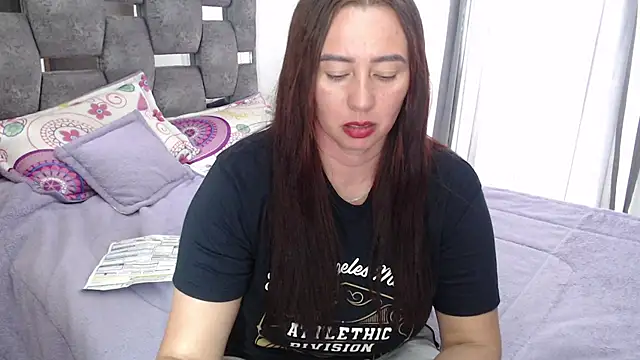 sara hott 1 online show from 15, 4, 2026