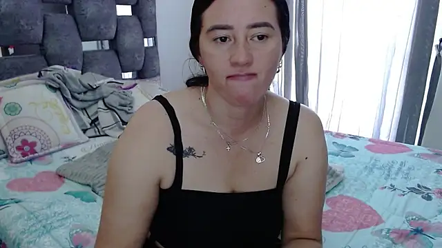 sara hott 1 online show from 18, 11, 2025