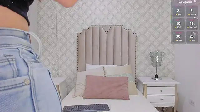 Pia Johnson  online show from 16, 1, 2026