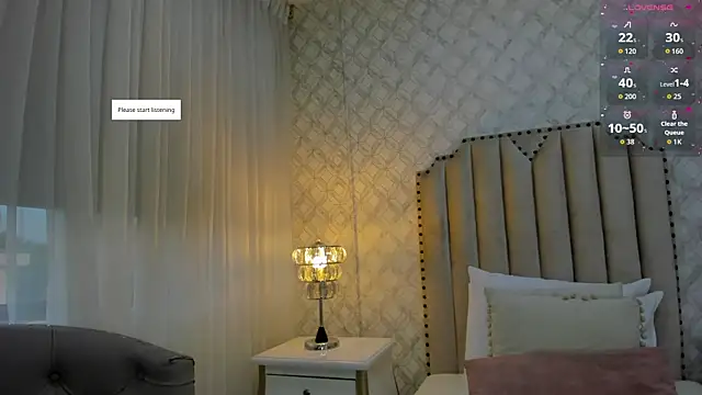 Pia Johnson  online show from 4, 11, 2025