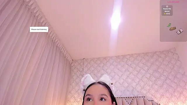 Pia Johnson  online show from 15, 9, 2025