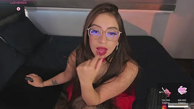 MERIDA TAYLOR online show from 21, 3, 2025