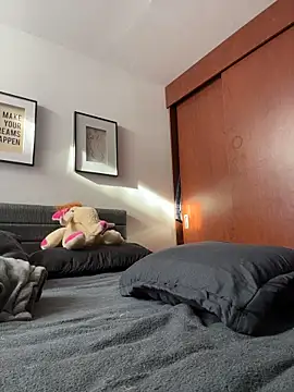 J loren online show from 11, 3, 2026