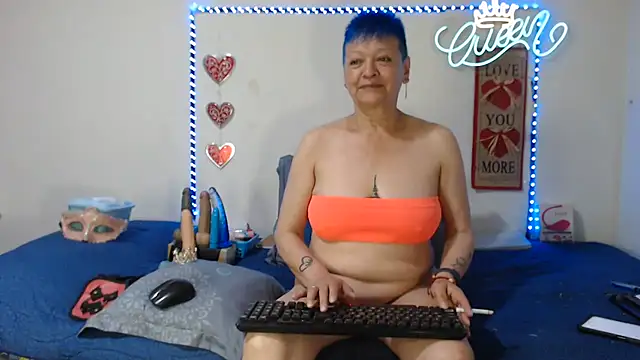 Snapshot of loquitaqueen011 chatting on 5, 7, 2026 loquitaqueen011 online show from 5, 7, 2026