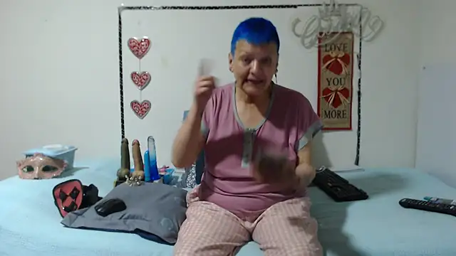 Snapshot of loquitaqueen011 chatting on 26, 11, 2025 loquitaqueen011 online show from 26, 11, 2025