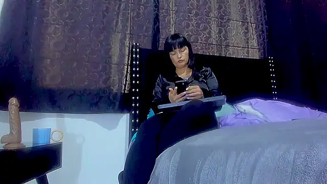 amareto queen online show from 30, 9, 2025