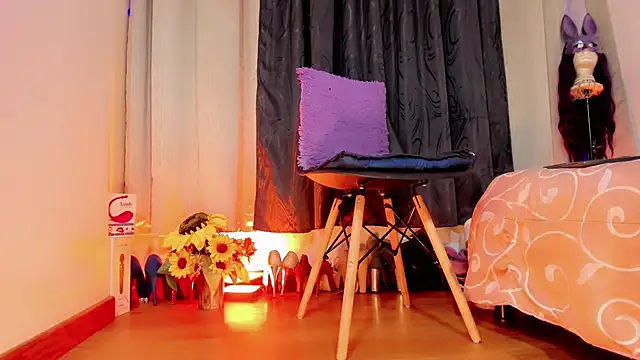 lesly xx online show from 9, 9, 2025