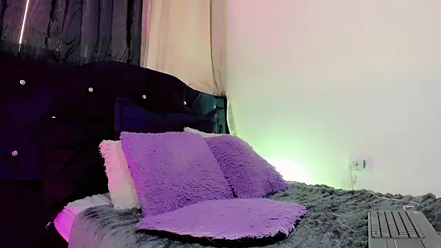 lesly xx online show from 29, 3, 2026