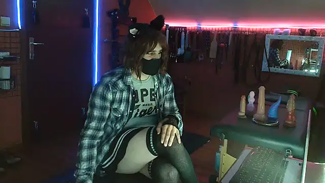 Snapshot of Ginny-the-bdsm-nympho chatting on 18, 7, 2026 Ginny-the-bdsm-nympho online show from 18, 7, 2026