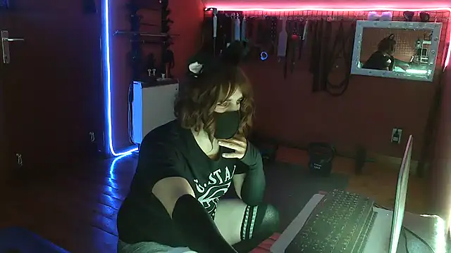 Ginny-the-bdsm-nympho online show from 26, 4, 2026