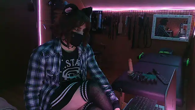 Ginny-the-bdsm-nympho online show from 18, 12, 2025