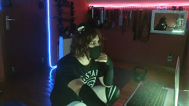 Ginny-the-bdsm-nympho online show from 31, 5, 2026