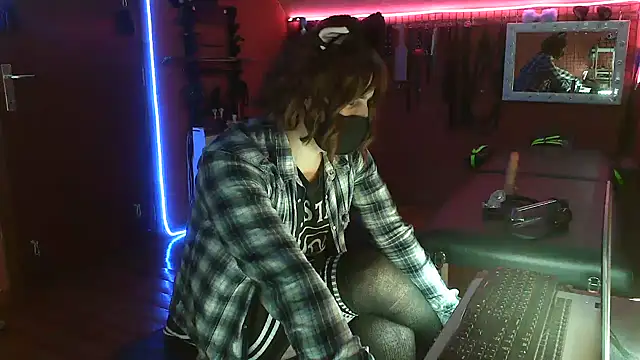 Ginny-the-bdsm-nympho online show from 14, 5, 2026