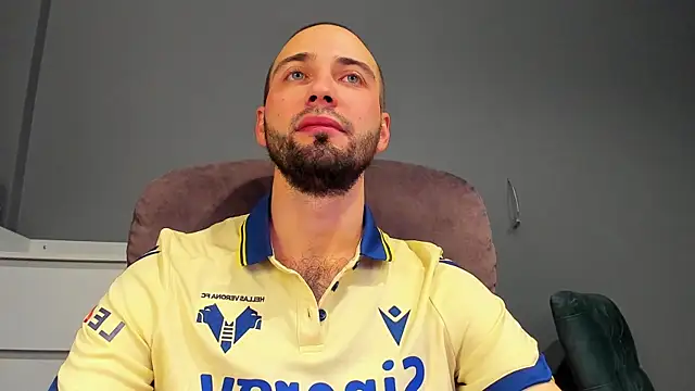 A              online show from 17, 11, 2025