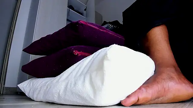 Skarleth69 online show from 16, 2, 2026