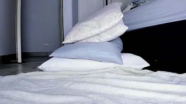 Skarleth69 online show from 12, 3, 2026