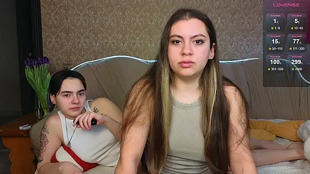 twobabesweet online show from 10, 3, 2025