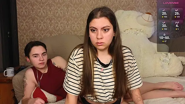 twobabesweet online show from 25, 9, 2025