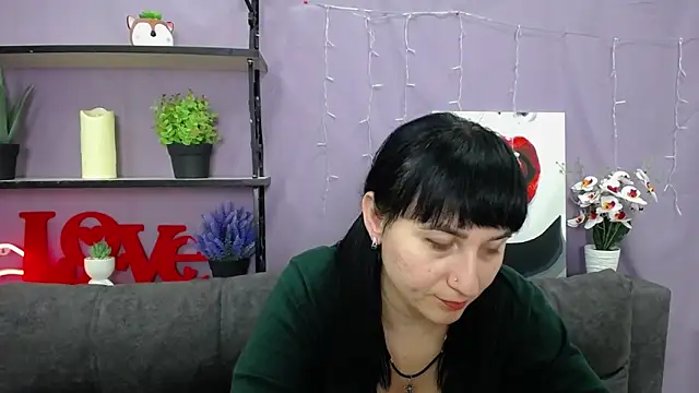 NinaFlawlees online show from 13, 3, 2025