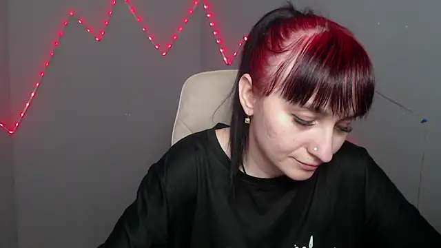 NinaFlawlees online show from 7, 3, 2026