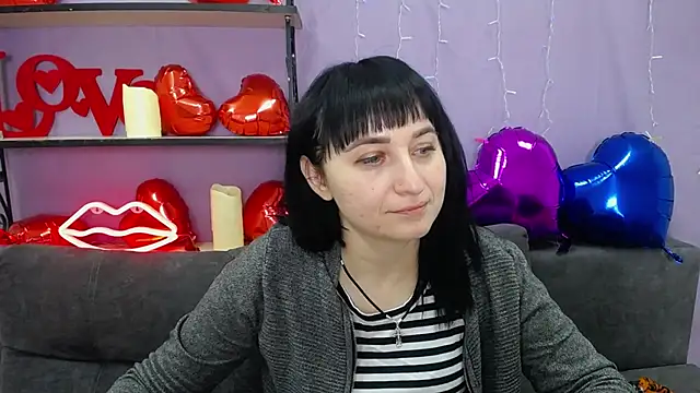 NinaFlawlees online show from 2, 3, 2025