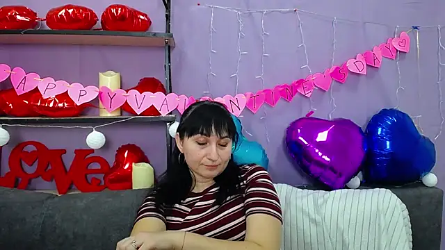 NinaFlawlees online show from 10, 2, 2025