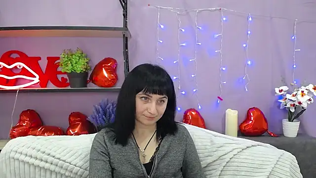 NinaFlawlees online show from 8, 3, 2025