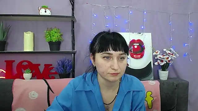 NinaFlawlees online show from 12, 3, 2025