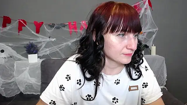 NinaFlawlees online show from 16, 10, 2025