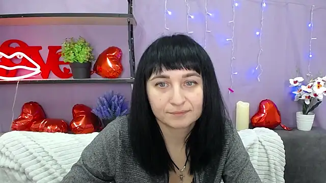 NinaFlawlees online show from 8, 3, 2025