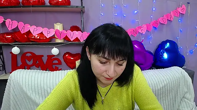 NinaFlawlees online show from 7, 2, 2025