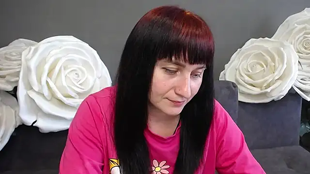 NinaFlawlees online show from 14, 9, 2025