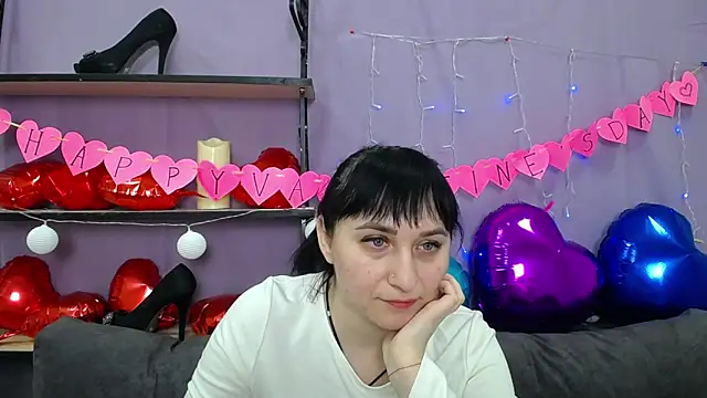 NinaFlawlees online show from 6, 2, 2025