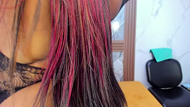 Snapshot of HannyMansonh chatting on 16, 11, 2025 HannyMansonh online show from 16, 11, 2025