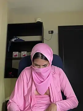 Snapshot of alia_bashar chatting on 16, 1, 2025 alia bashar online show from 16, 1, 2025