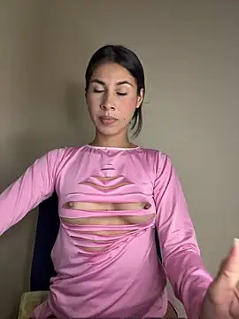 Snapshot of alia_bashar chatting on 11, 12, 2024 alia bashar online show from 11, 12, 2024