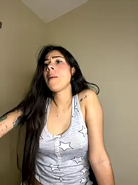 Snapshot of alia_bashar chatting on 6, 10, 2025 alia bashar online show from 6, 10, 2025