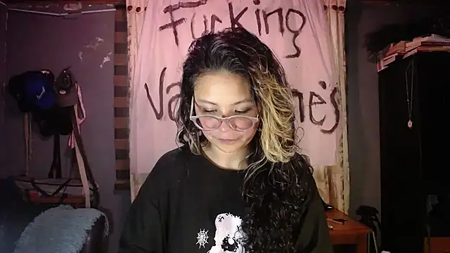 Hathorlove online show from 12, 2, 2026