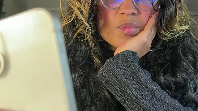 Snapshot of Hathorlove chatting on 10, 7, 2026 Hathorlove online show from 10, 7, 2026