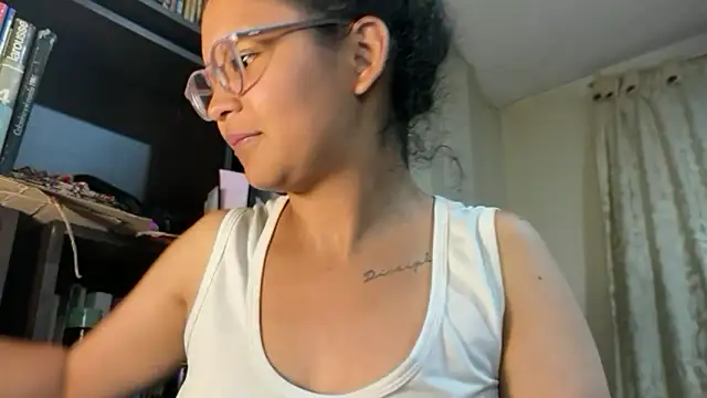 Snapshot of Hathorlove chatting on 16, 6, 2026 Hathorlove online show from 16, 6, 2026