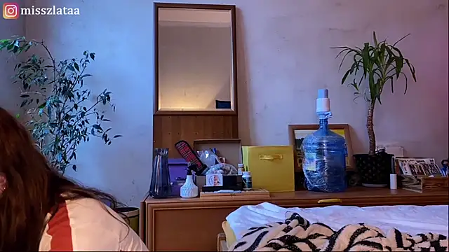 elfess online show from 6, 11, 2025